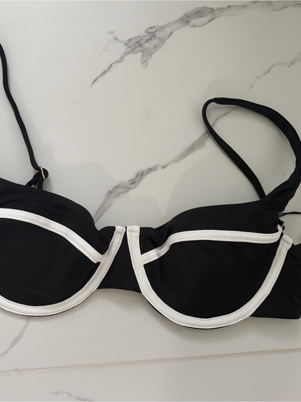 Beach Riot Black and White Underwire Bikini Top